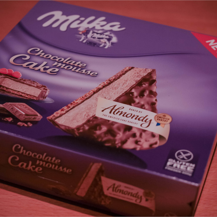 Almondy Milka chocolate mousse cake