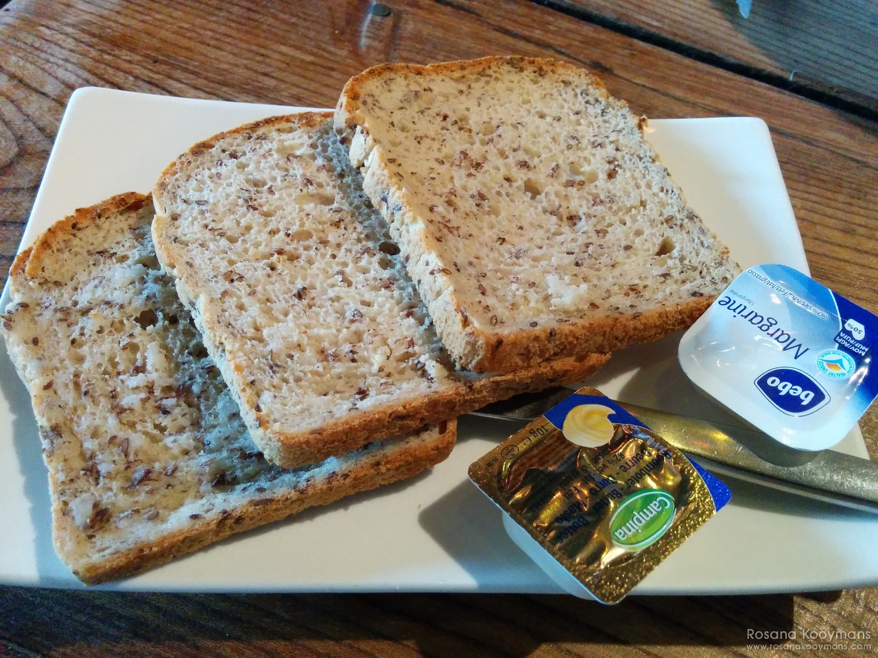 Gluten free bread to go with my Carpaccio salad at t Keershuys 365 - April 11, 2017: Den Bosch girls ladies day shopping food t Keershuys gluten free Australian Lush Angela Mogway IKEA plumbob Sims